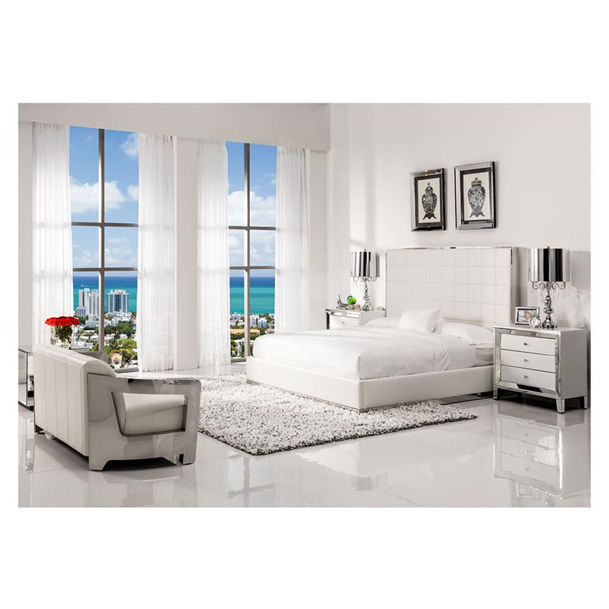 Amia White Mirrored El Dorado Furniture