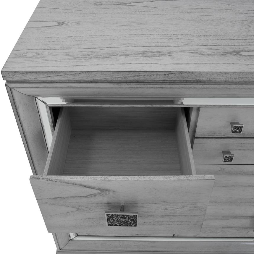 Nora Dresser alternate image, 9 of 13 images.