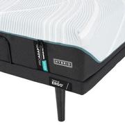 ProAdapt 2.0-Medium Hybrid King Mattress w/Ergo® 3.0 Powered Base by Tempur-Pedic  alternate image, 4 of 6 images.