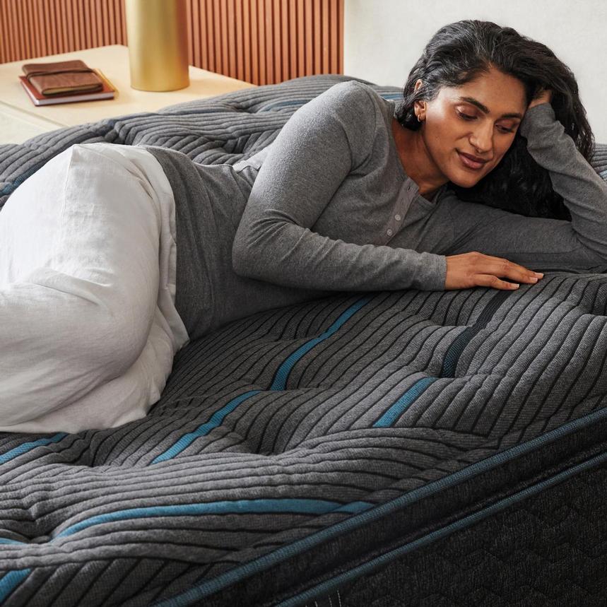 Level Two Plush King Mattress by Beautyrest  alternate image, 5 of 7 images.