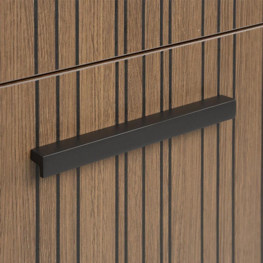 Nadia Dresser  alternate image, 13 of 14 images.